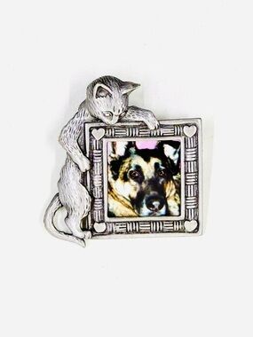 JJ Jonette Vintage Silver Tone Cat Photo Frame Brooch 2” X 2”